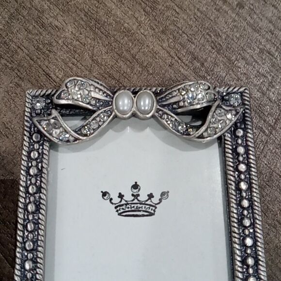 Two's Company set of 2 pewter pearl & rhinestone Photo Frames 2.5" x 3.5" NWOT - Picture 3 of 4